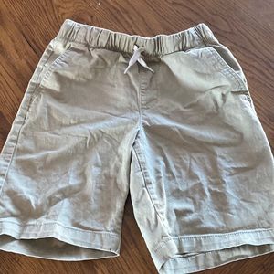 Like new! Boys khaki shorts